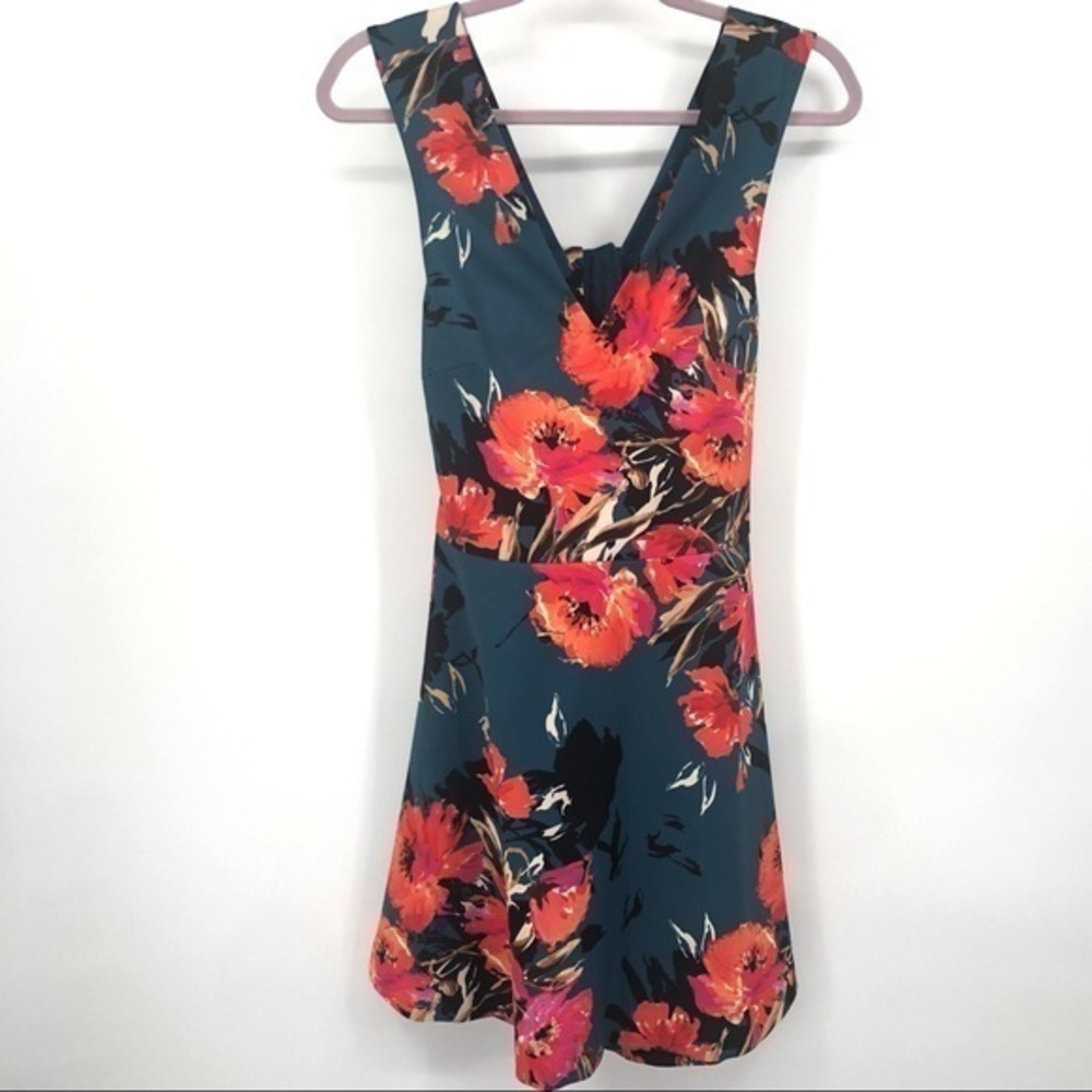FELICITY & COCO Size Small McCall in Shadow Lilies Pattern/Color